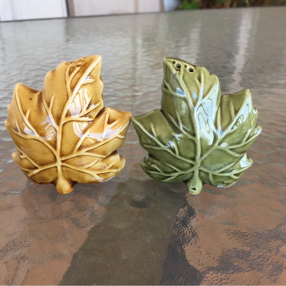 Salt Pepper Shaker Set Leaf  Fall Decor Thanksgiving